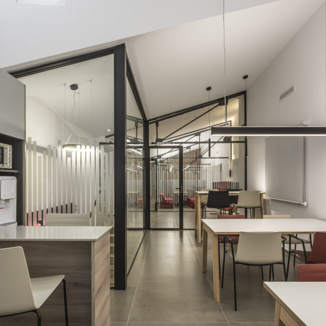 Oficinas Contemporáneas Gallent